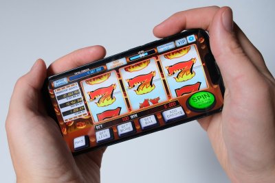 Zembla legde casinostreamers bloot en nu grijpt de KSA in